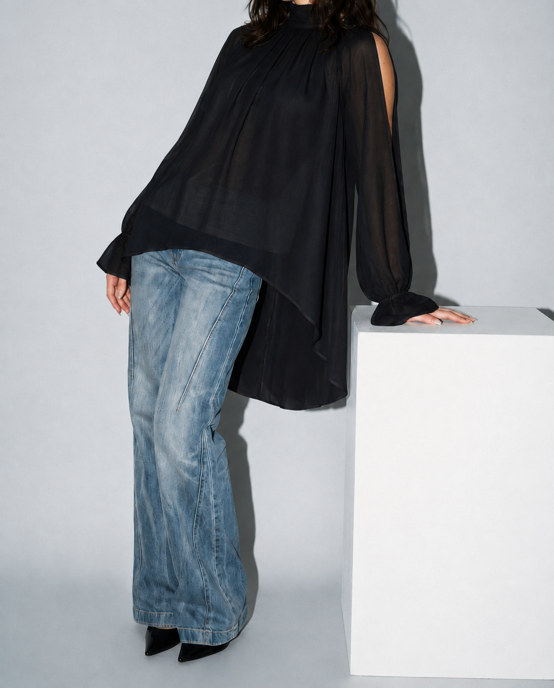 Aura Black Top