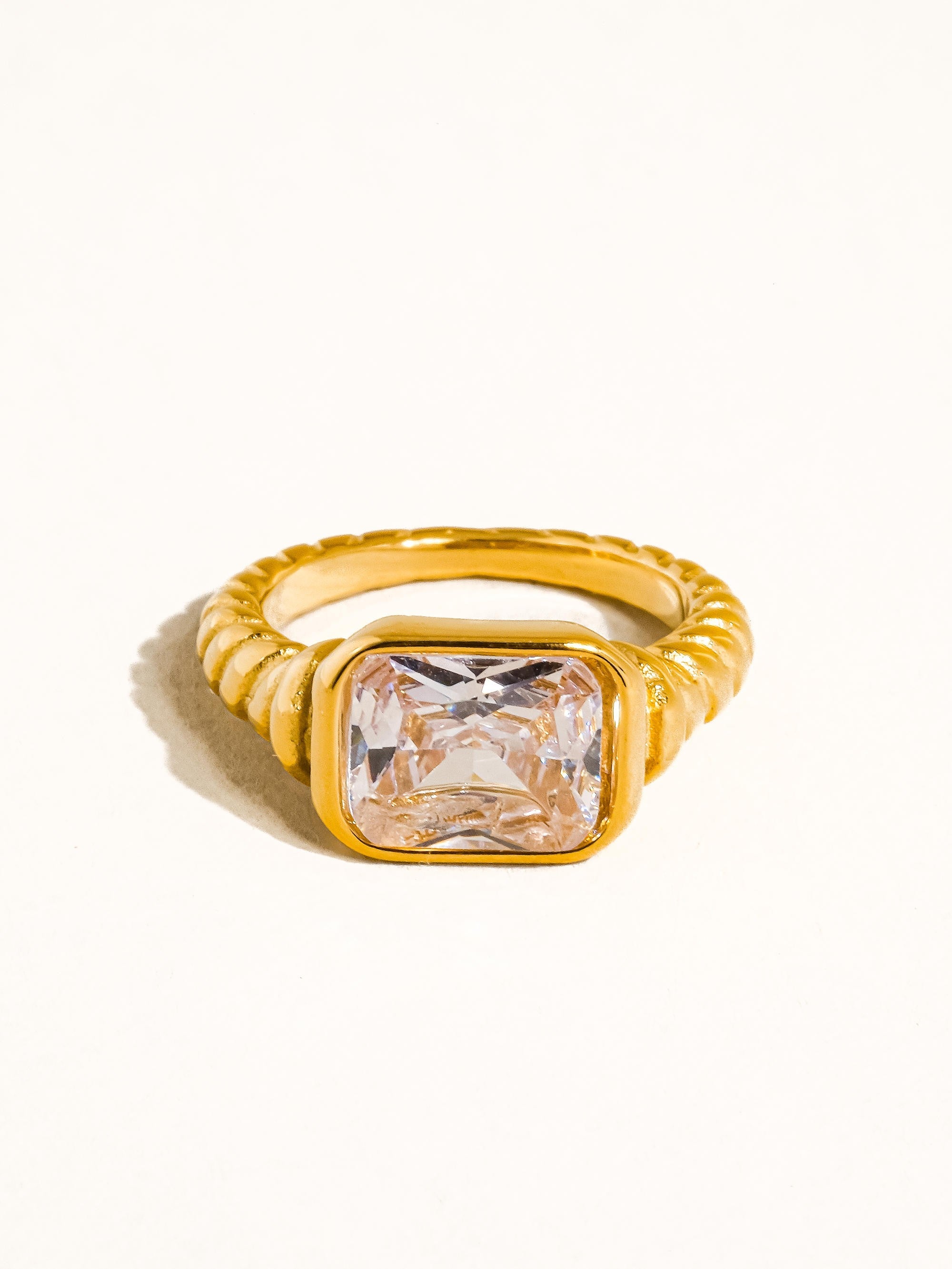 Emera Ring